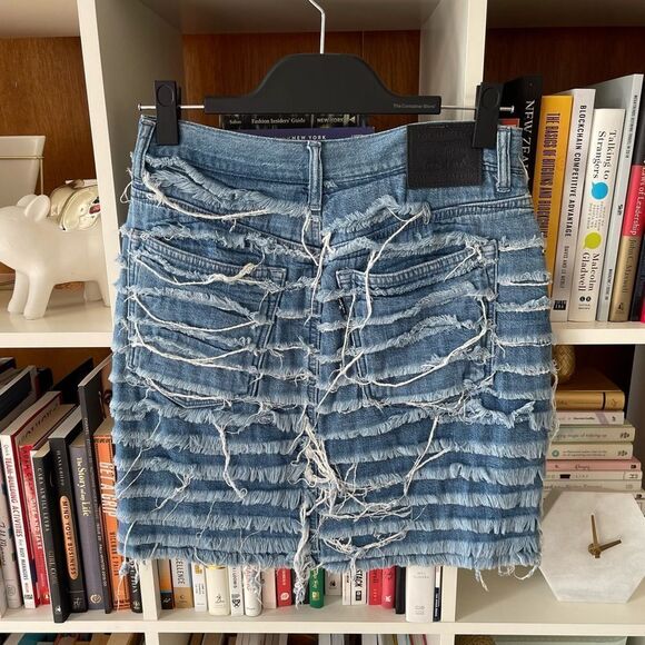 Levi’s Made & Crafted SS19 Premium High-Waist Denim Skirt w Fringe Medium Wash 6 - Picture 3 of 16